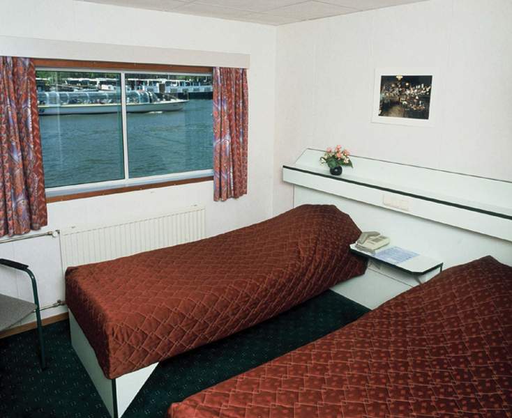 hotel Botel | 3 Stars 