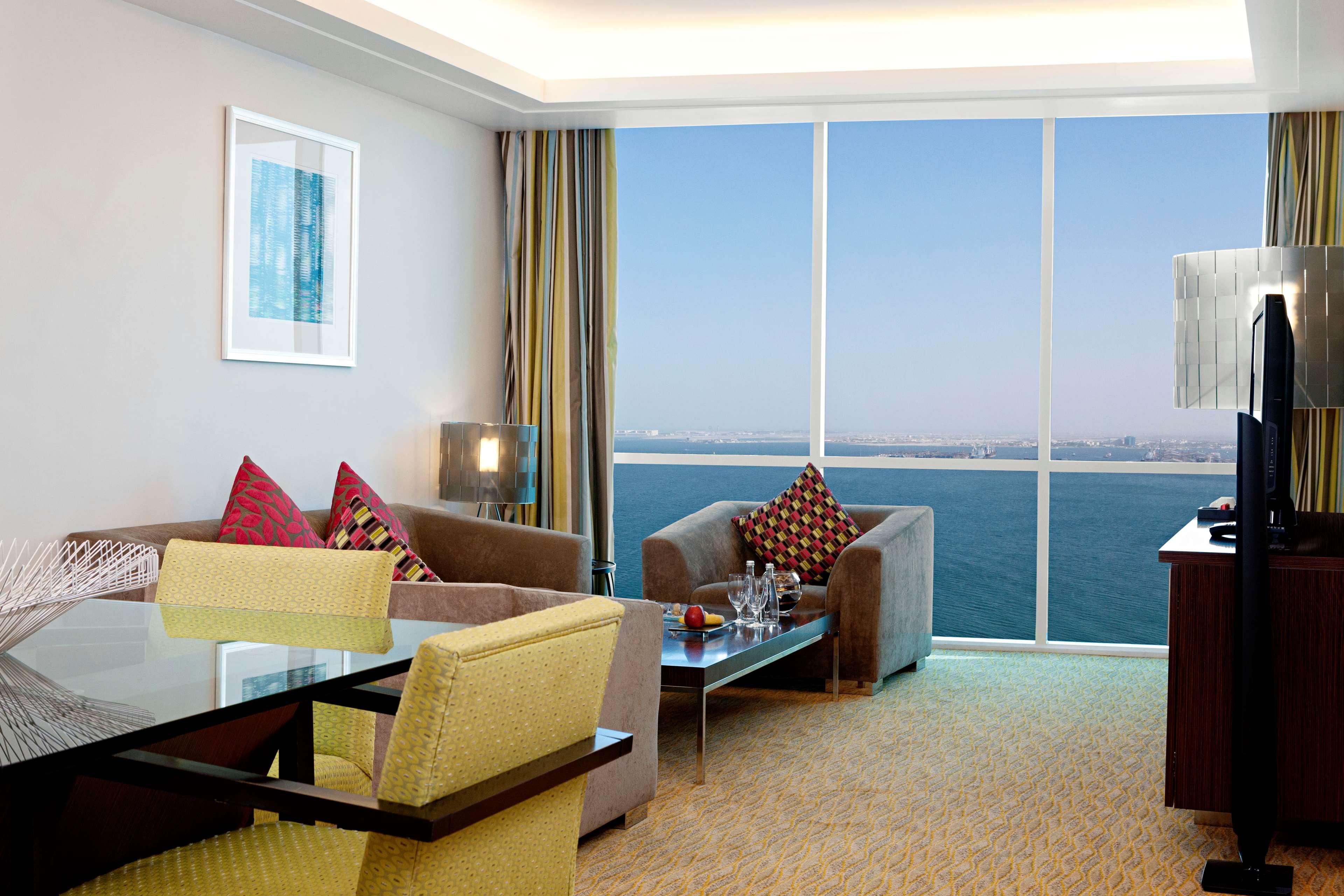 فندق Hilton Doha | حجز الفنادق بأفضل الأسعار والعروض - سندباد لکل رحلاتک