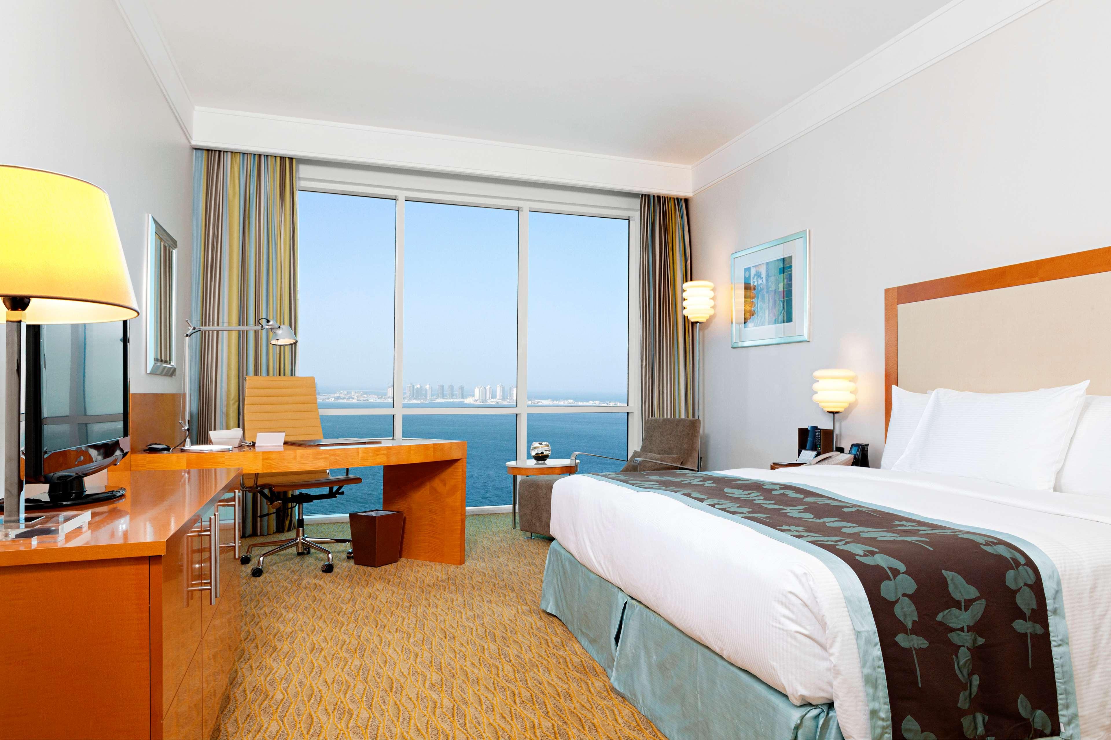 فندق Hilton Doha | حجز الفنادق بأفضل الأسعار والعروض - سندباد لکل رحلاتک