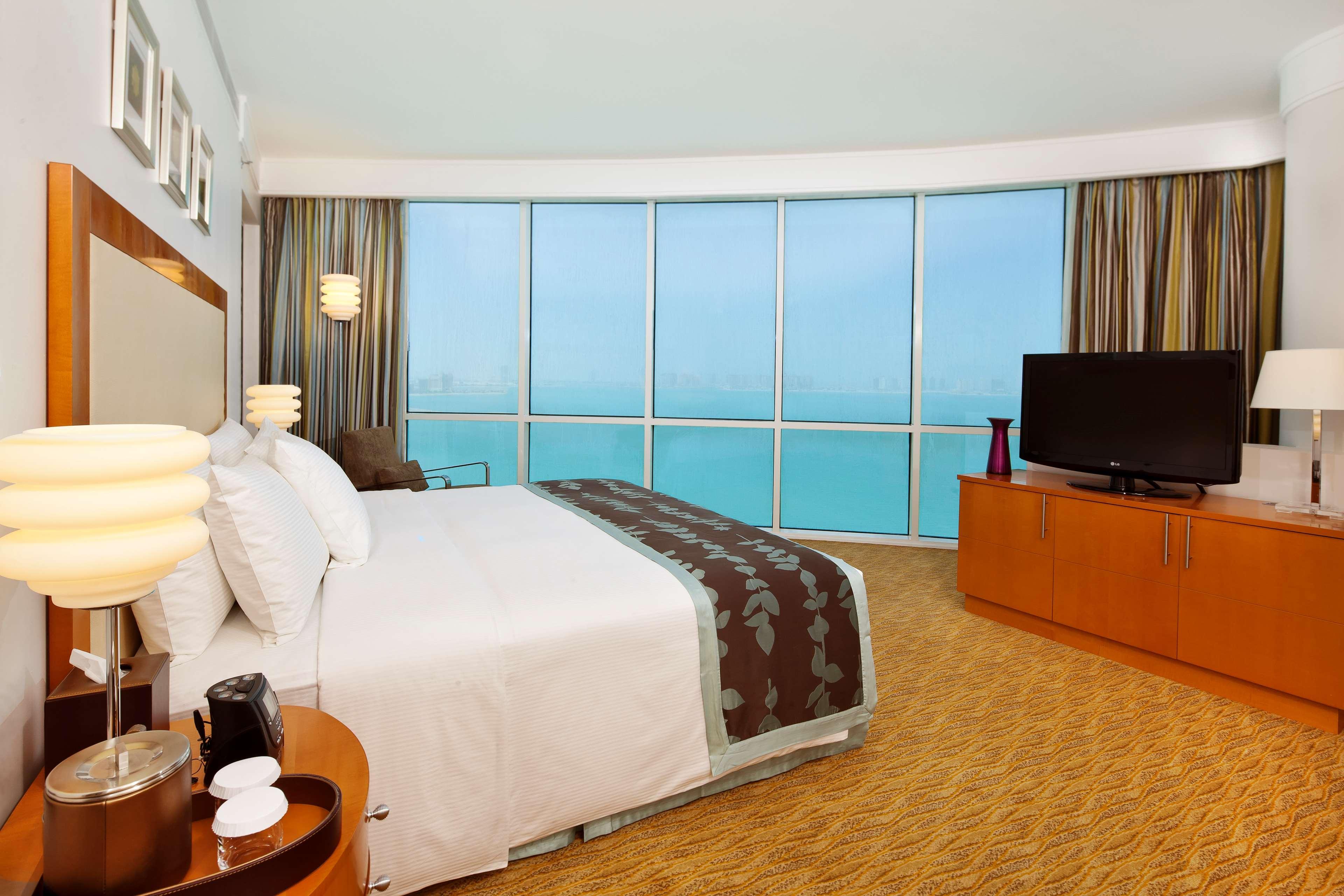 فندق Hilton Doha | حجز الفنادق بأفضل الأسعار والعروض - سندباد لکل رحلاتک