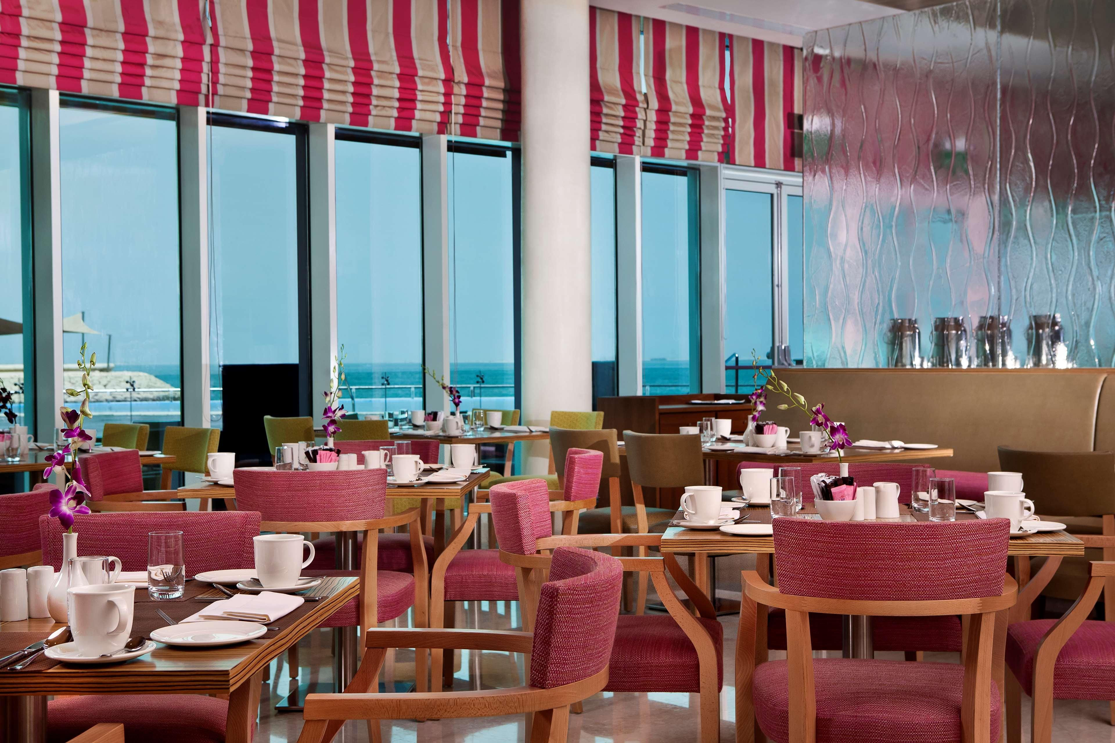 فندق Hilton Doha | حجز الفنادق بأفضل الأسعار والعروض - سندباد لکل رحلاتک