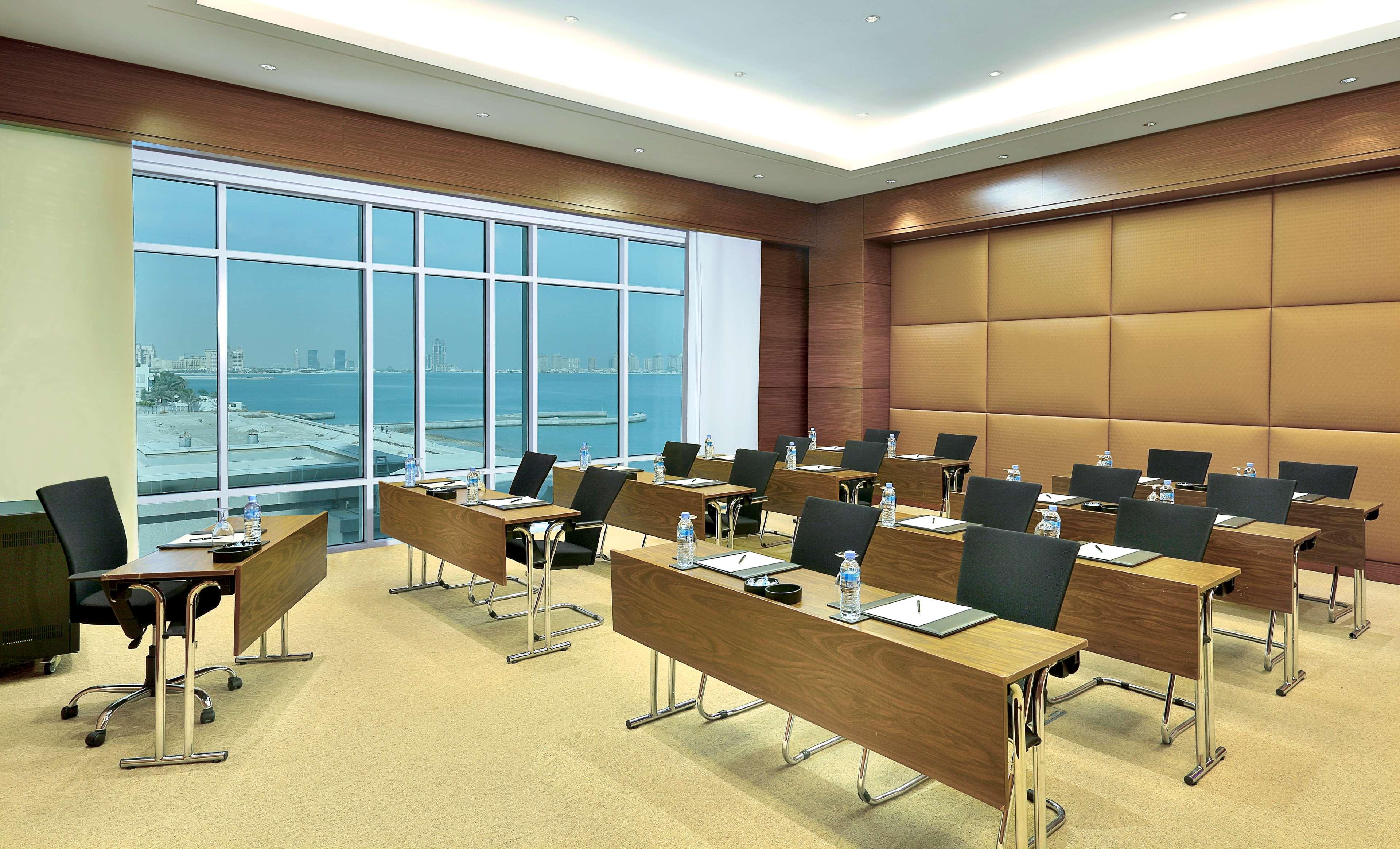 فندق Hilton Doha | حجز الفنادق بأفضل الأسعار والعروض - سندباد لکل رحلاتک