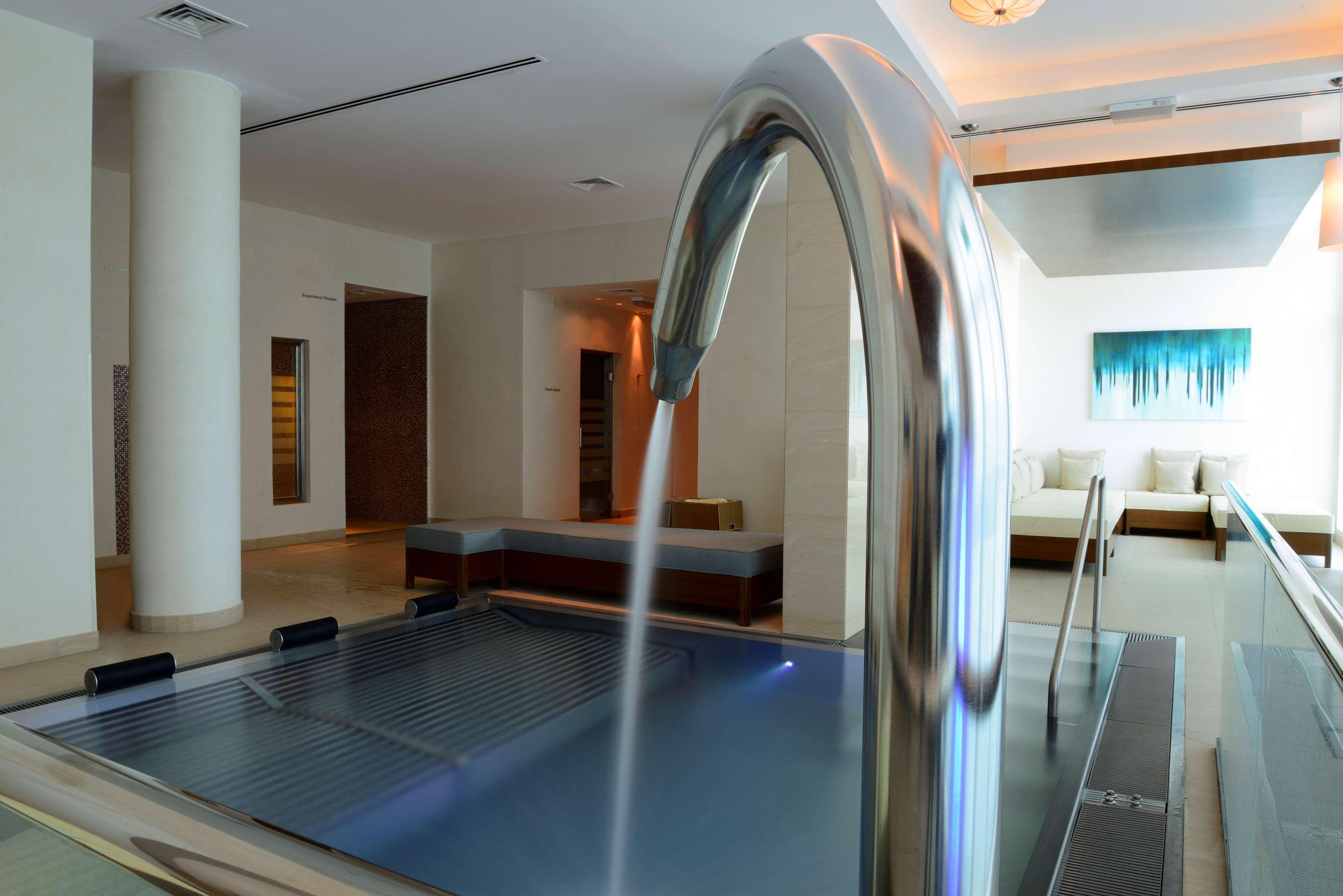 فندق Hilton Doha | حجز الفنادق بأفضل الأسعار والعروض - سندباد لکل رحلاتک