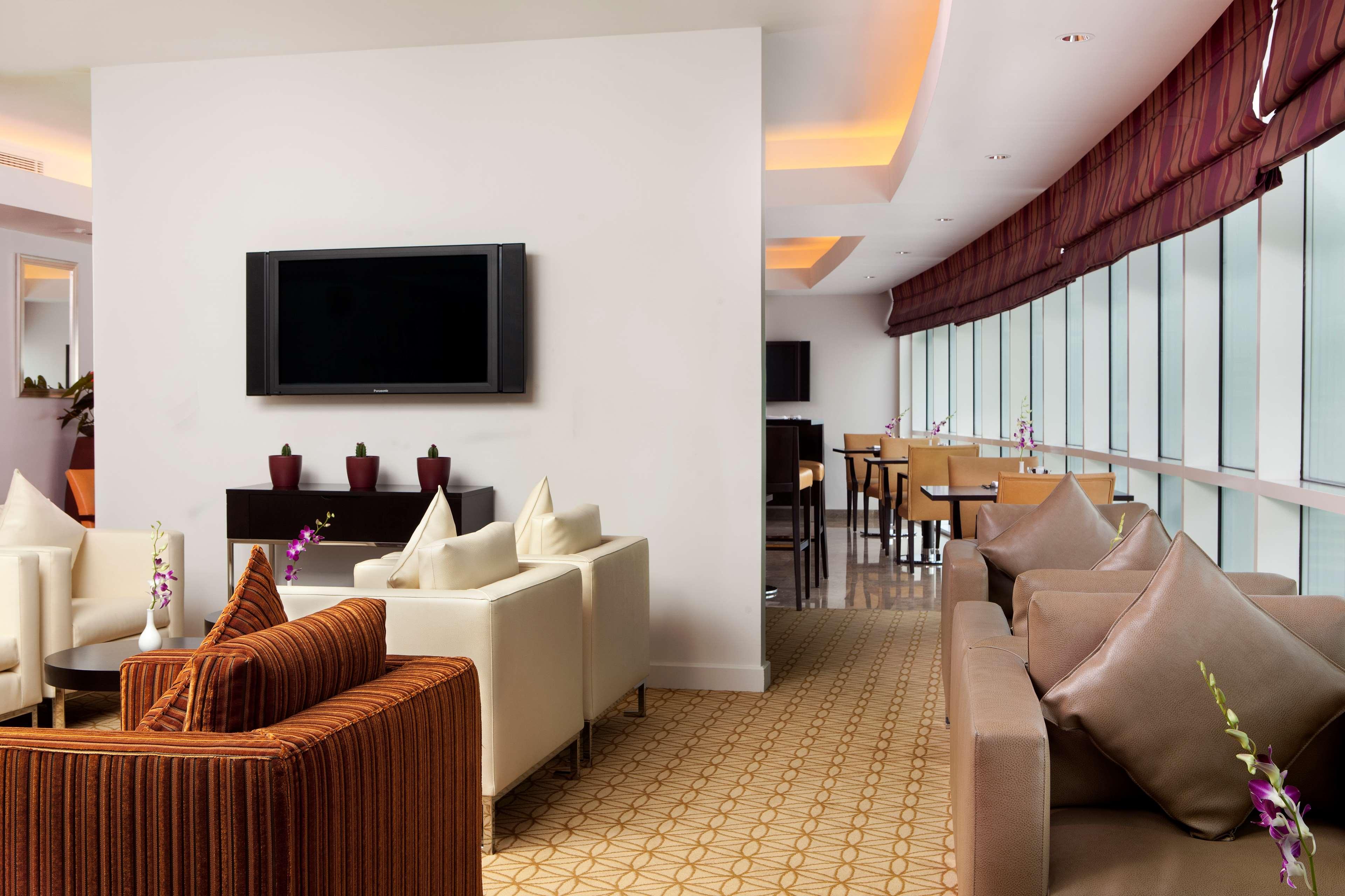 فندق Hilton Doha | حجز الفنادق بأفضل الأسعار والعروض - سندباد لکل رحلاتک