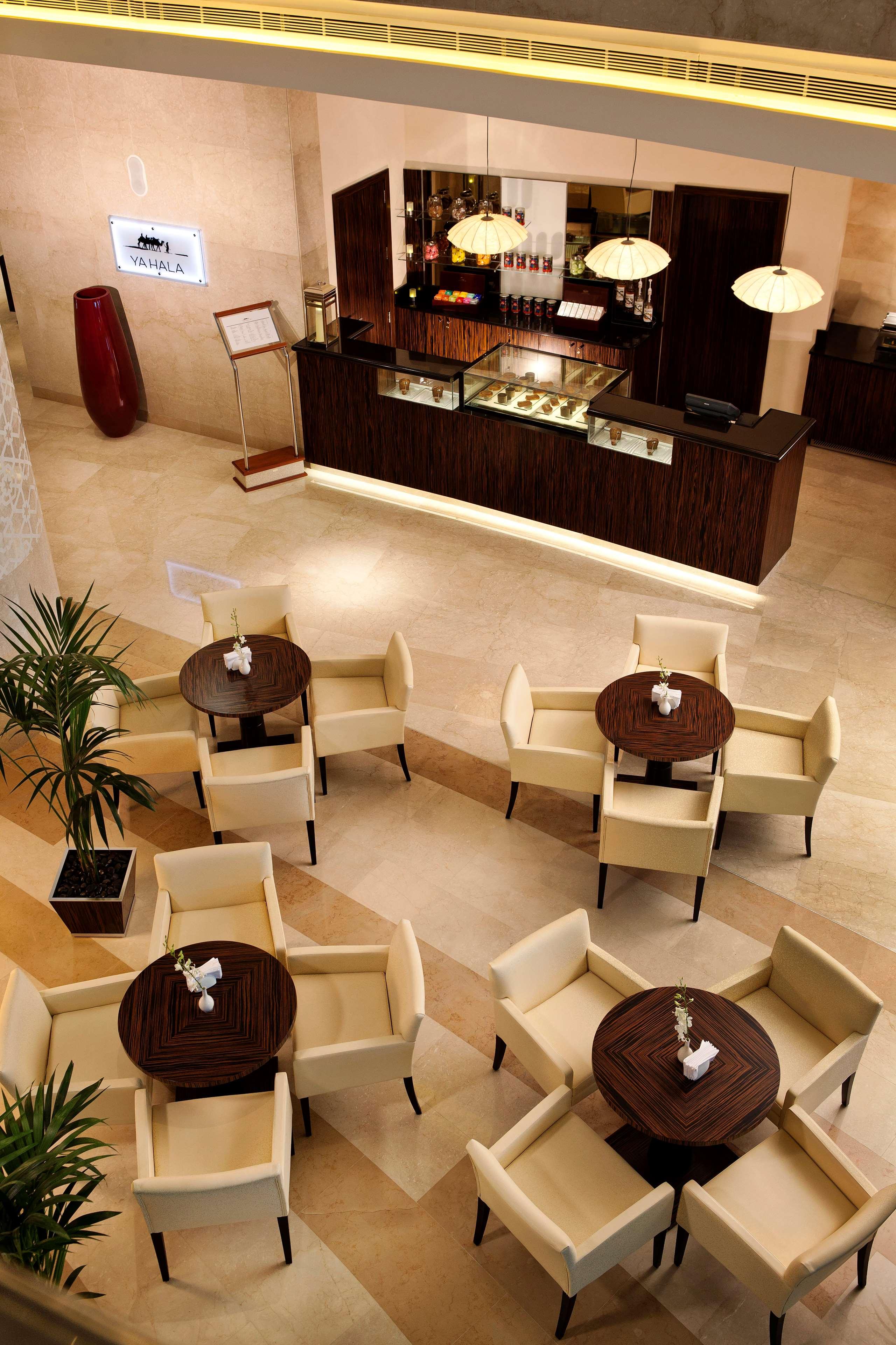 فندق Hilton Doha | حجز الفنادق بأفضل الأسعار والعروض - سندباد لکل رحلاتک