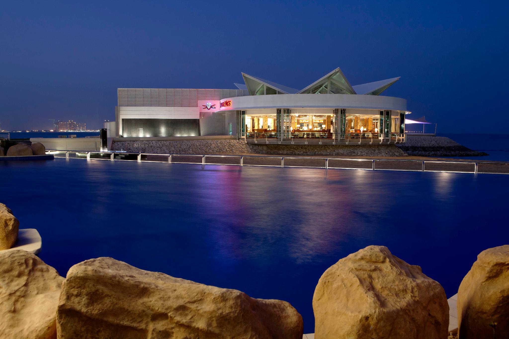 فندق Hilton Doha | حجز الفنادق بأفضل الأسعار والعروض - سندباد لکل رحلاتک