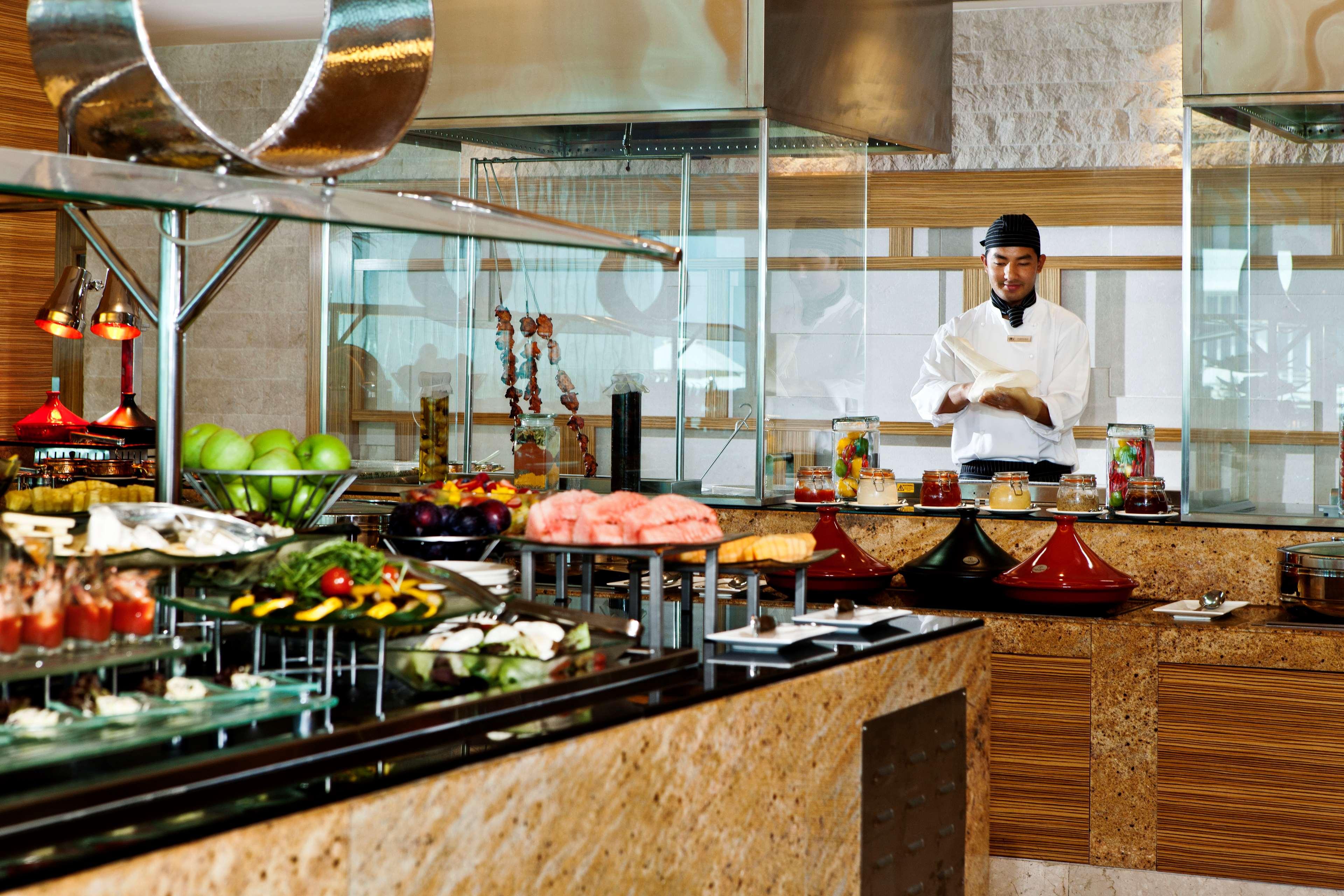 فندق Hilton Doha | حجز الفنادق بأفضل الأسعار والعروض - سندباد لکل رحلاتک