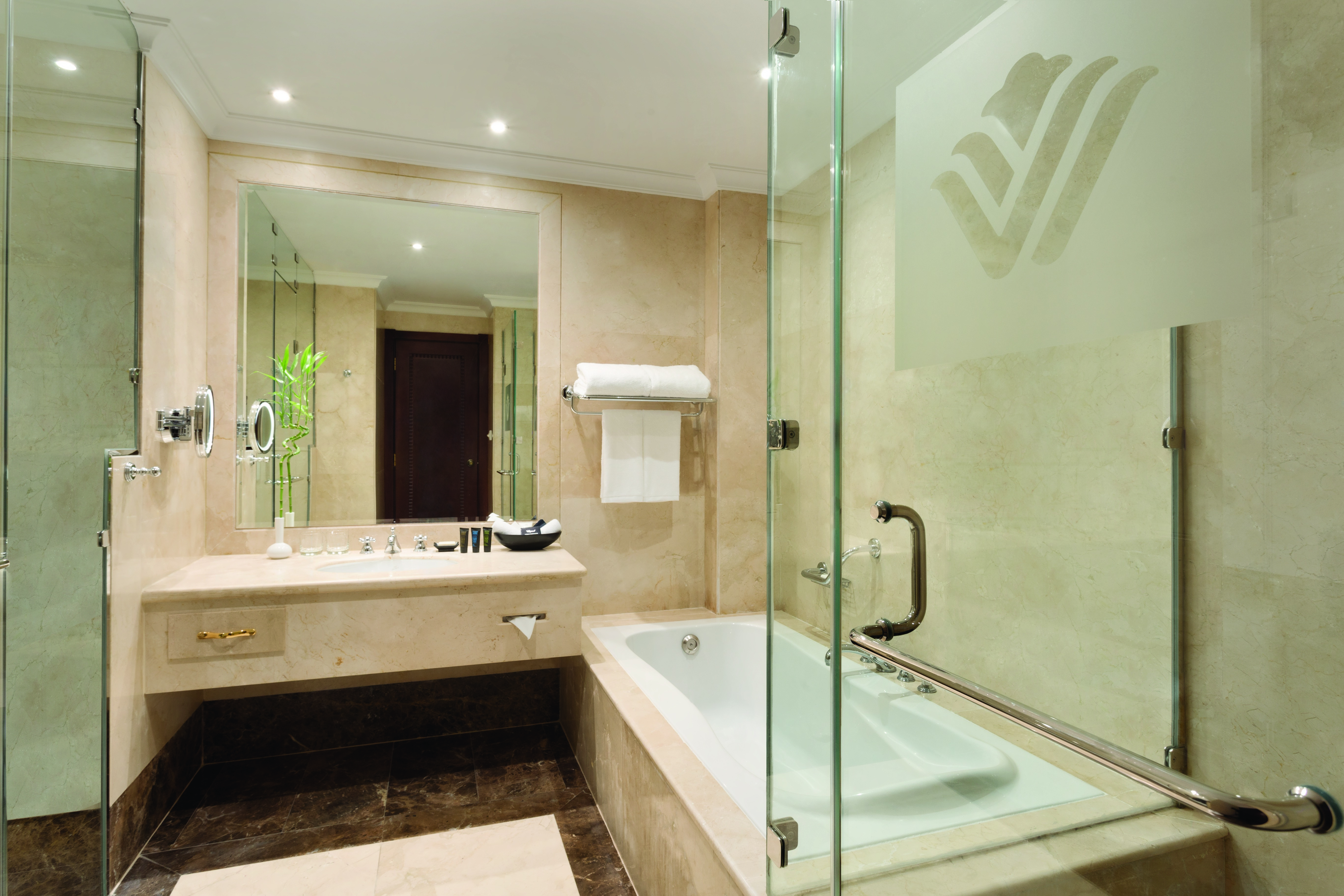 فندق Wyndham Grand Regency Doha | حجز الفنادق بأفضل الأسعار والعروض - سندباد لکل رحلاتک
