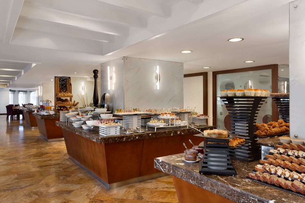 فندق Wyndham Grand Regency Doha | حجز الفنادق بأفضل الأسعار والعروض - سندباد لکل رحلاتک