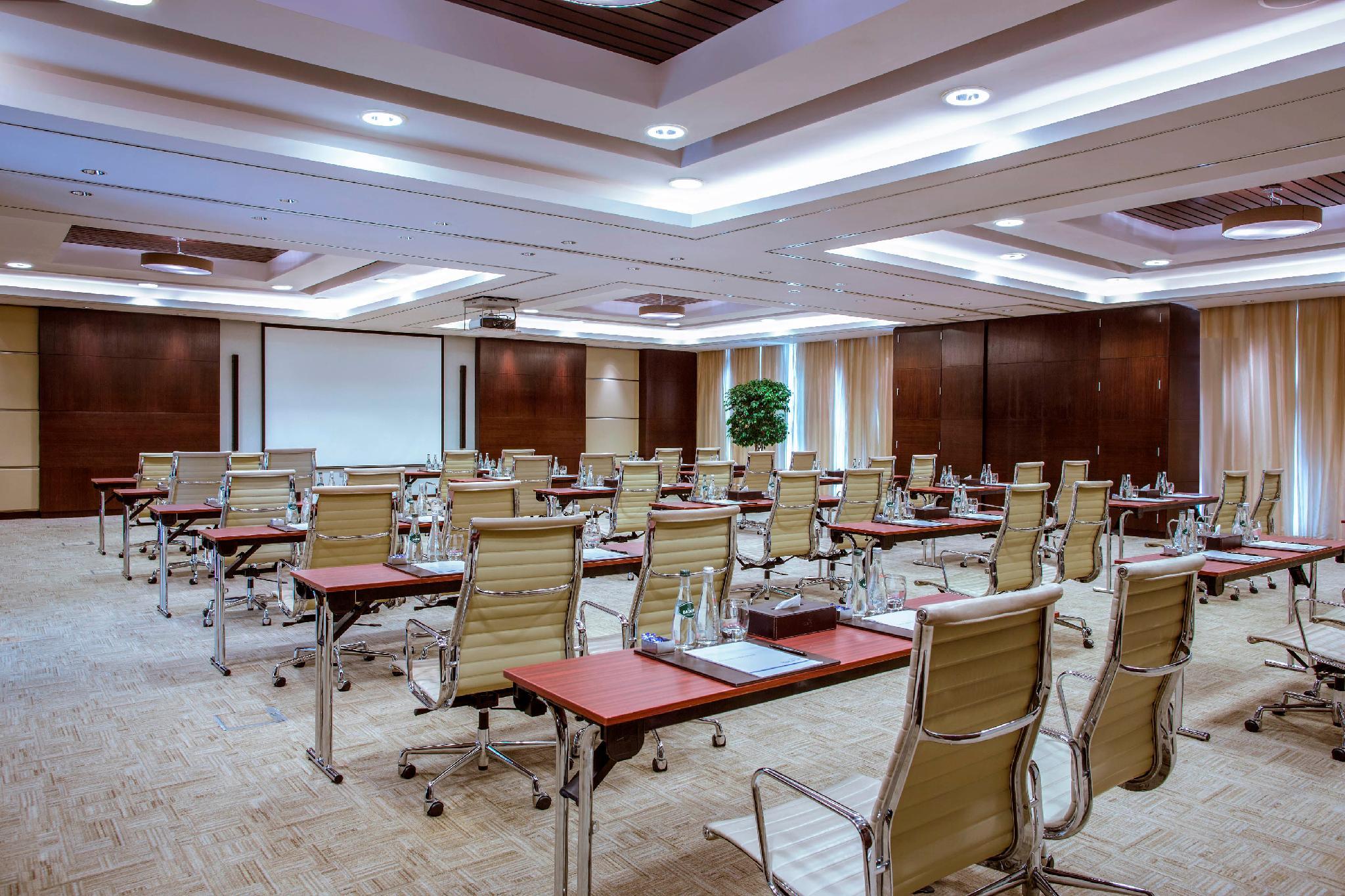 فندق Oryx Rotana | حجز الفنادق بأفضل الأسعار والعروض - سندباد لکل رحلاتک