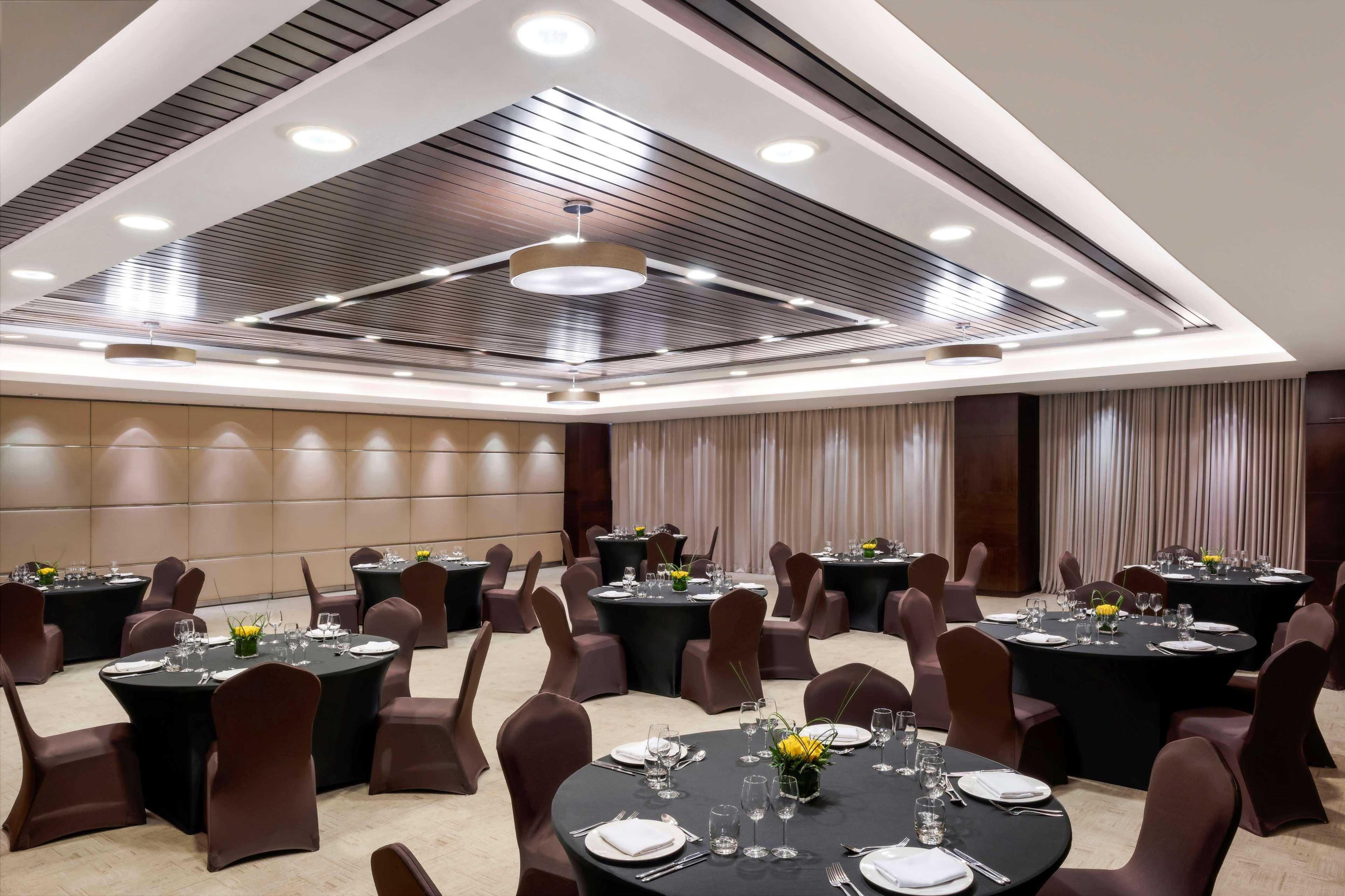 فندق Oryx Rotana | حجز الفنادق بأفضل الأسعار والعروض - سندباد لکل رحلاتک