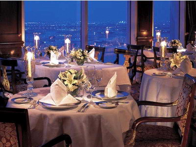 فندق The Ritz Carlton Doha | حجز الفنادق بأفضل الأسعار والعروض - سندباد لکل رحلاتک