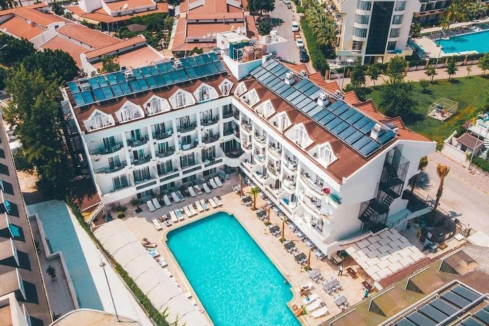 Beso Beach Hotel (50km Away From Antalya)