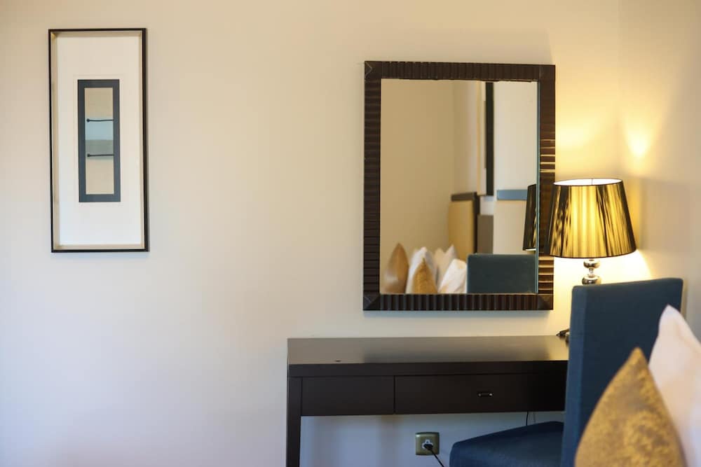 Platinum Park Serviced Apartments(also Known As Platinum Park)