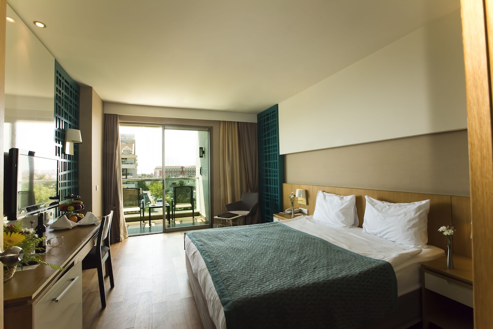 Sherwood Dreams Resort (50km Away From Antalya)(does Not Accept Men Only Bookings)