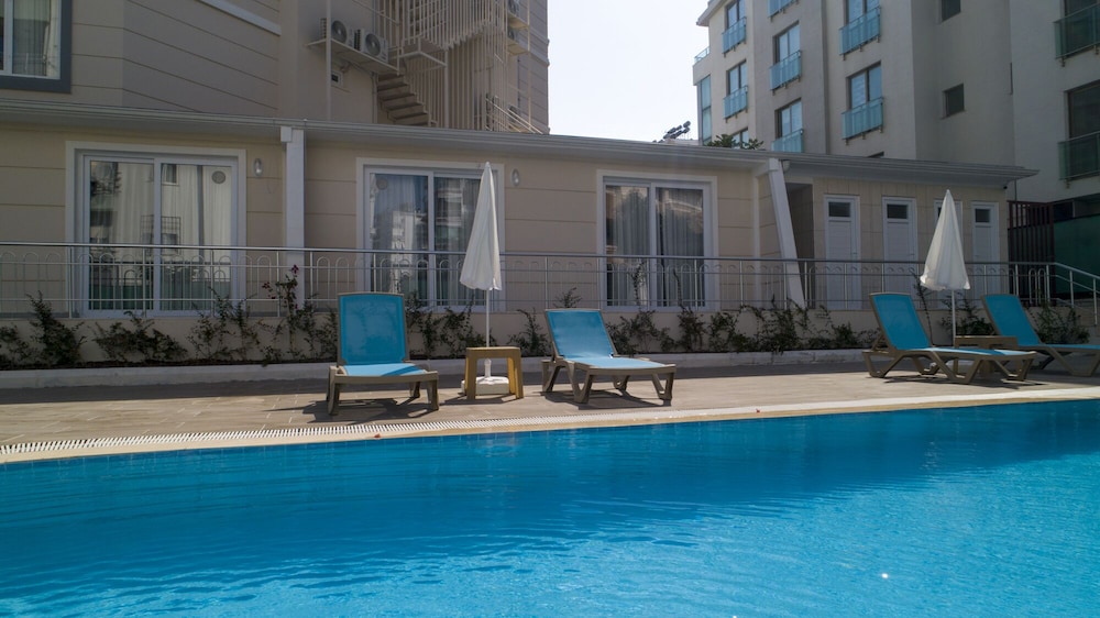 The Luna Suite Hotel