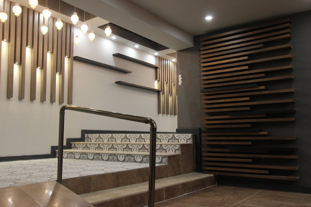 Monezza Hotel (31 Km Away From Istanbul)