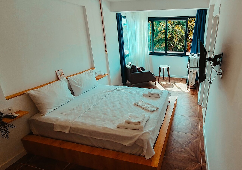 Deniz Otel