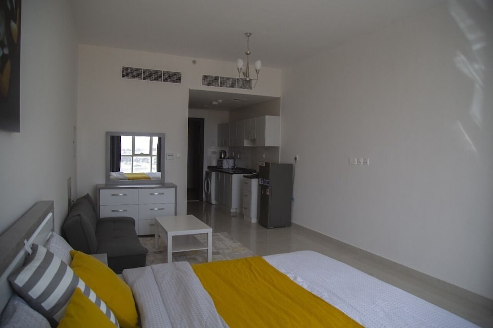 Al Alkeem Heights (no Front Desk Contact The Property 5 Days In Advance)