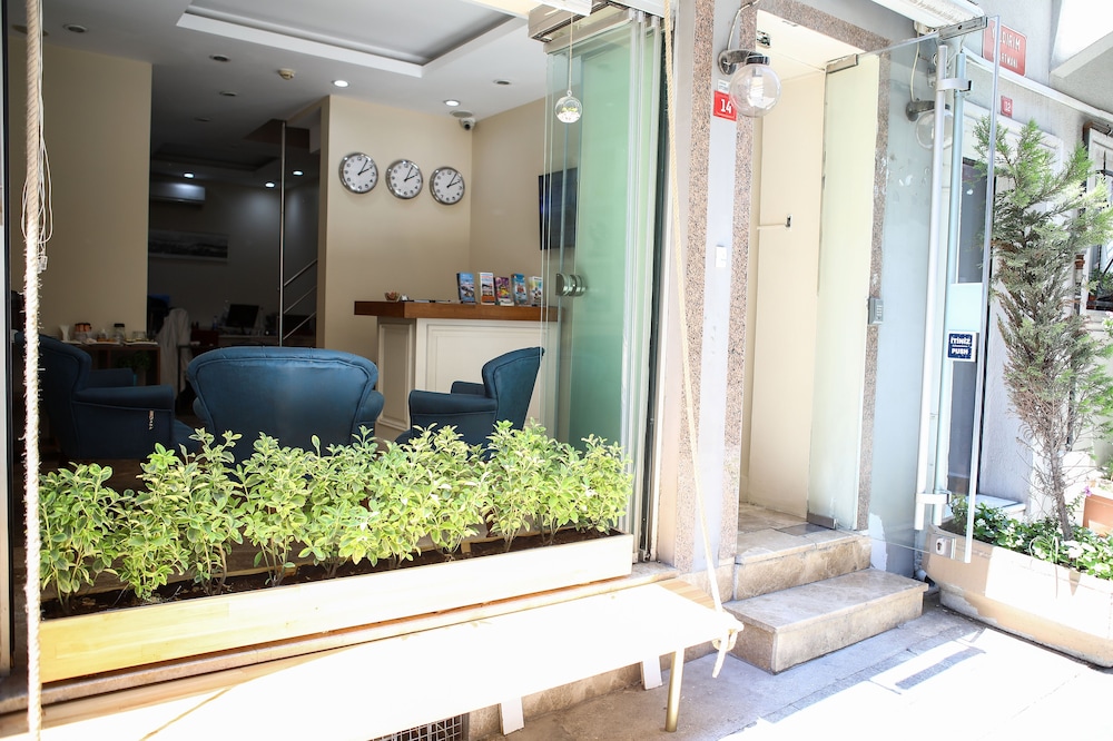 Alyon Suite Hotel