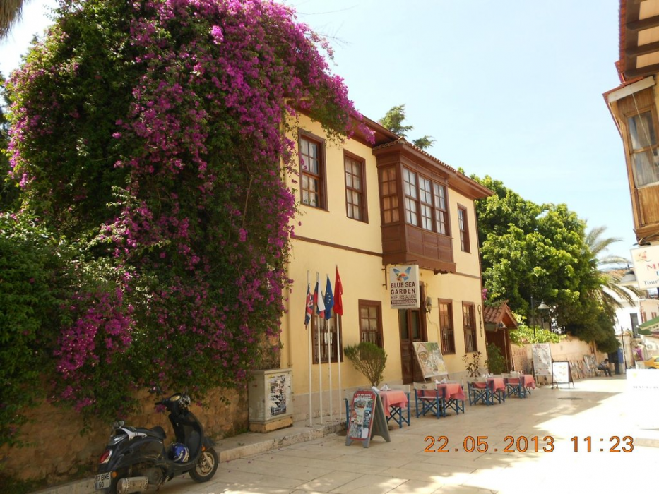 Blue Sea Garden Hotel