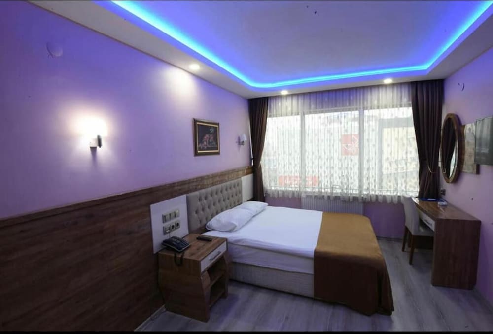 Grand Zara Hotel(also Known As Grand Ulger Hotel)