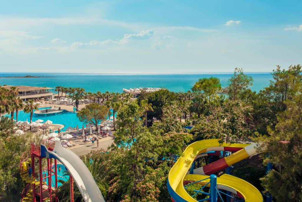 Botanik Hotel(Also Known As Botanik Hotel And Resort)(Formerly Delphin Botanik)(35Km Away From Alanya)