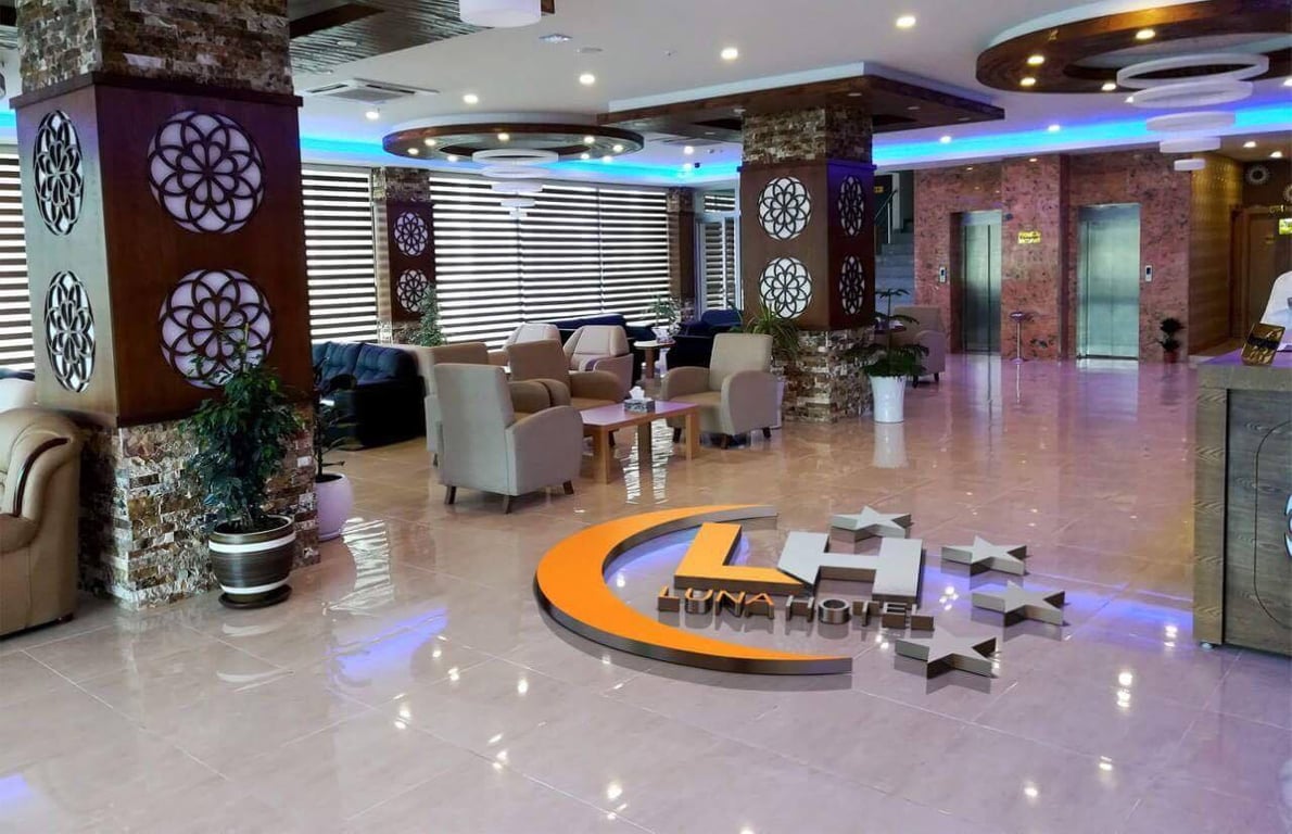 Luna Hotel