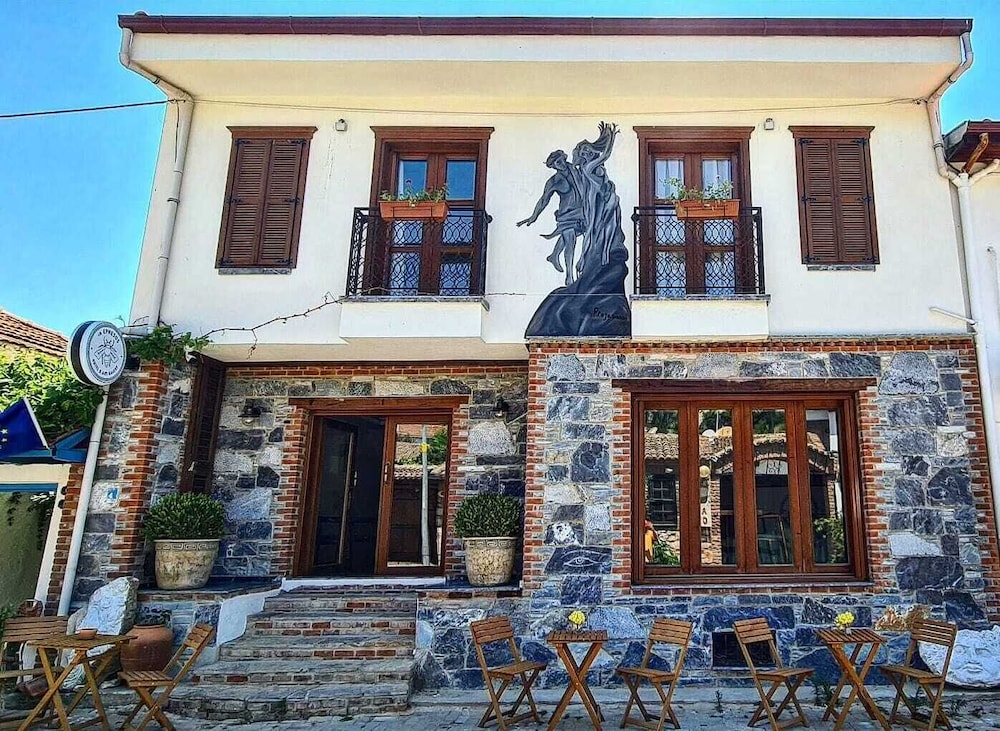 In Ephesus Otel And Art Galery
