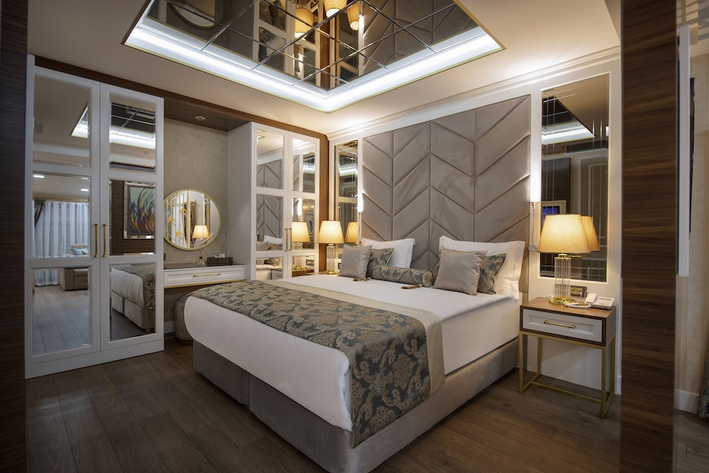 Elysium Green Suites (20Km Away From Antalya)