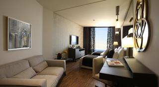 Lancaster Plaza (free Airport Transfer)
