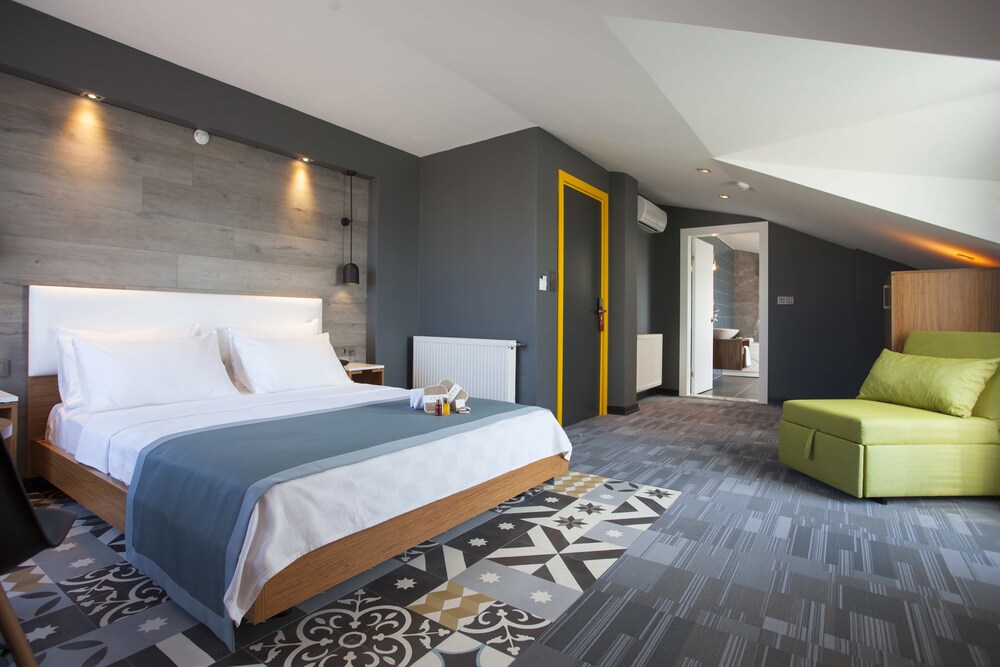 Cura Hotel
