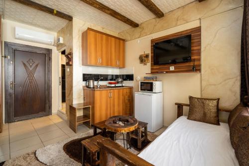 Ajans Pi Home And Apartments (To Make Arrangement For Check In Please Contact The Property At Least 5 Days In Advance)