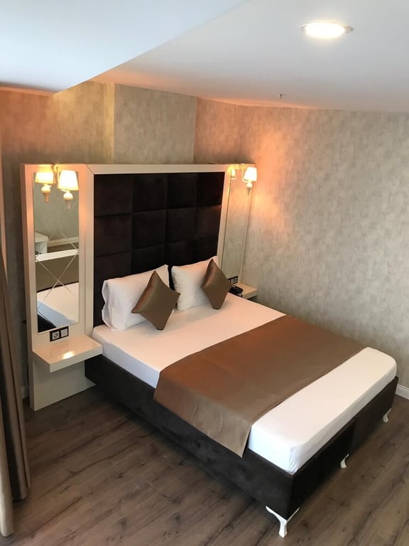 Royal Airport Hotel