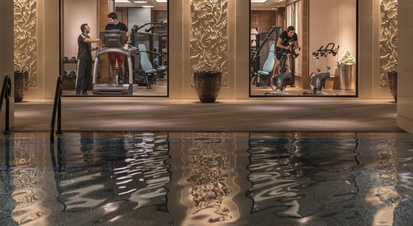 Shangri La Bosphorus Hotel Istanbul (note: Deluxe Rooms With Sea View Are Partial Sea View)