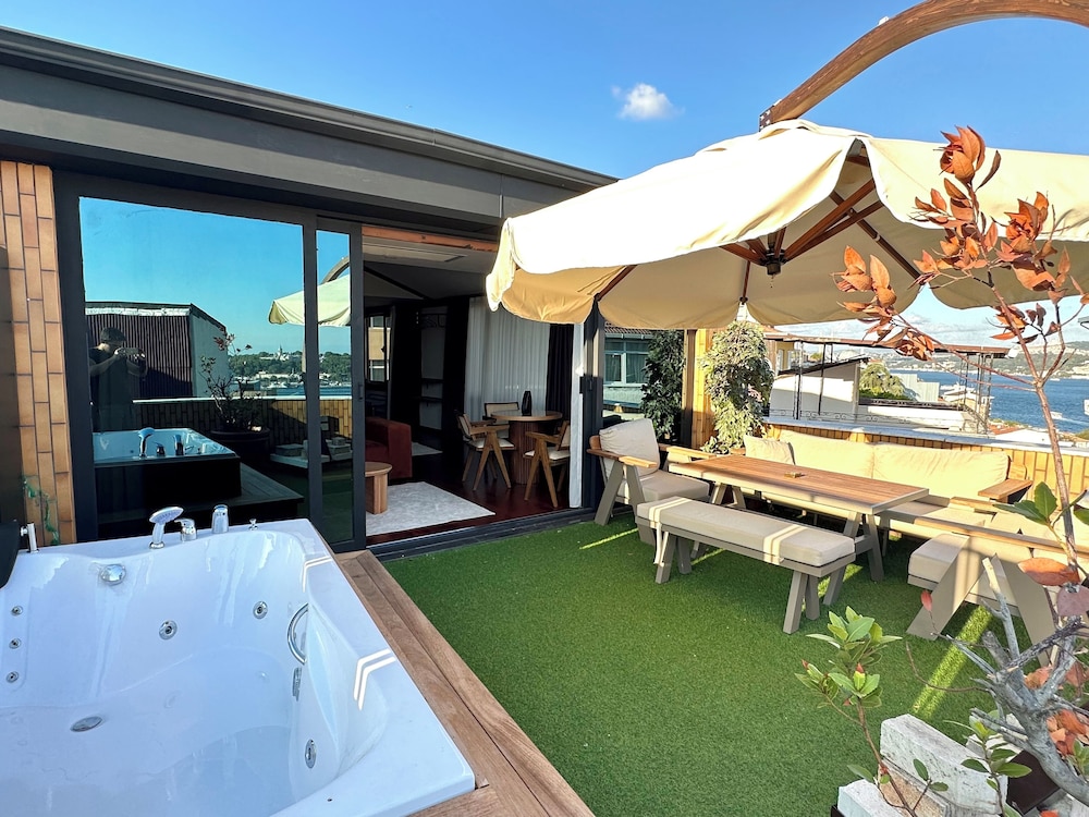 Hoft Cihangir (Limited Hours Front Desk Need To Contact Property In Advance)