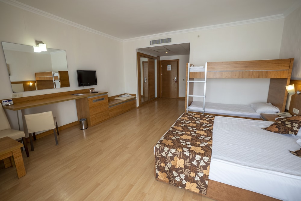 Cenger Beach Resort Spa All Inclusive (95 Km Away From Antalya)(Does Not Accept Men Only Bookings)