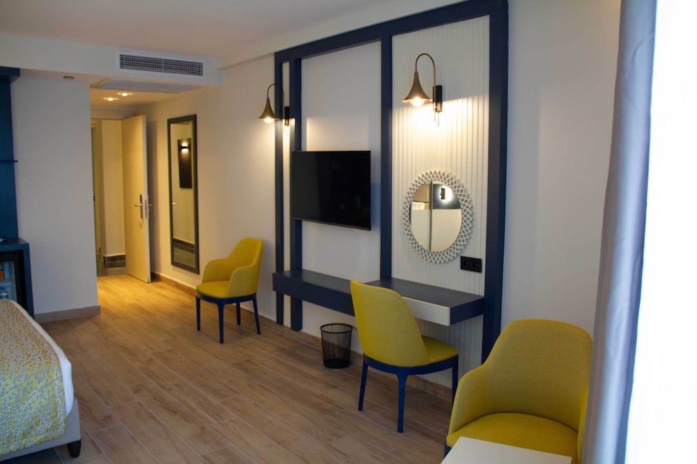 Kiyi Park Hotel(33km Away From Iskenderun)