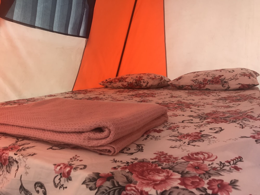Azmakbasi Camping