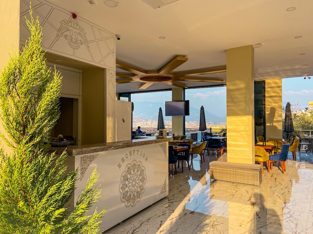 Castles Light Boutique Hotel