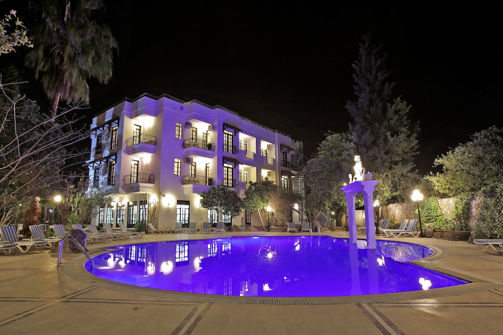 Green Valley Hotel Kemer (47km Away From Antalya)
