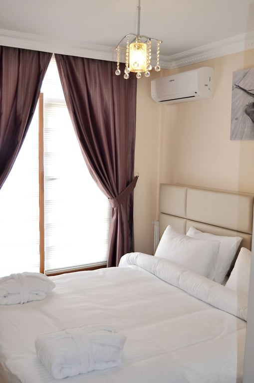 Overland Residence Hotel