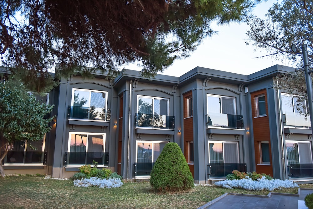 Denizati Plus Hotel (34Km Away From Istanbul)