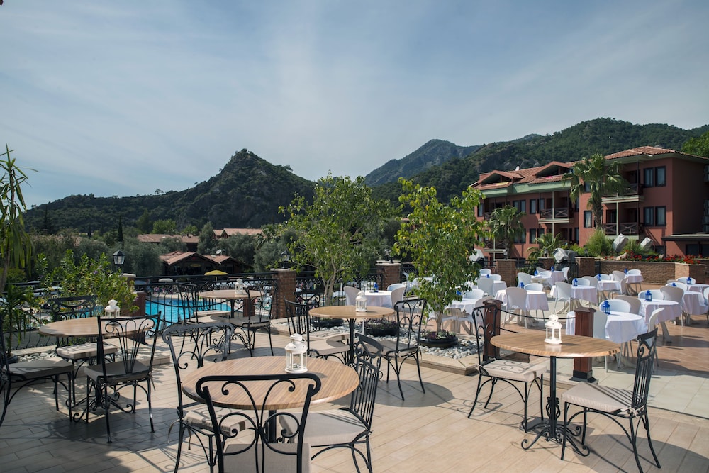 Sundia By Liberty Suncity (also Known As Suncity Hotel Beach Club / Club Sun City)