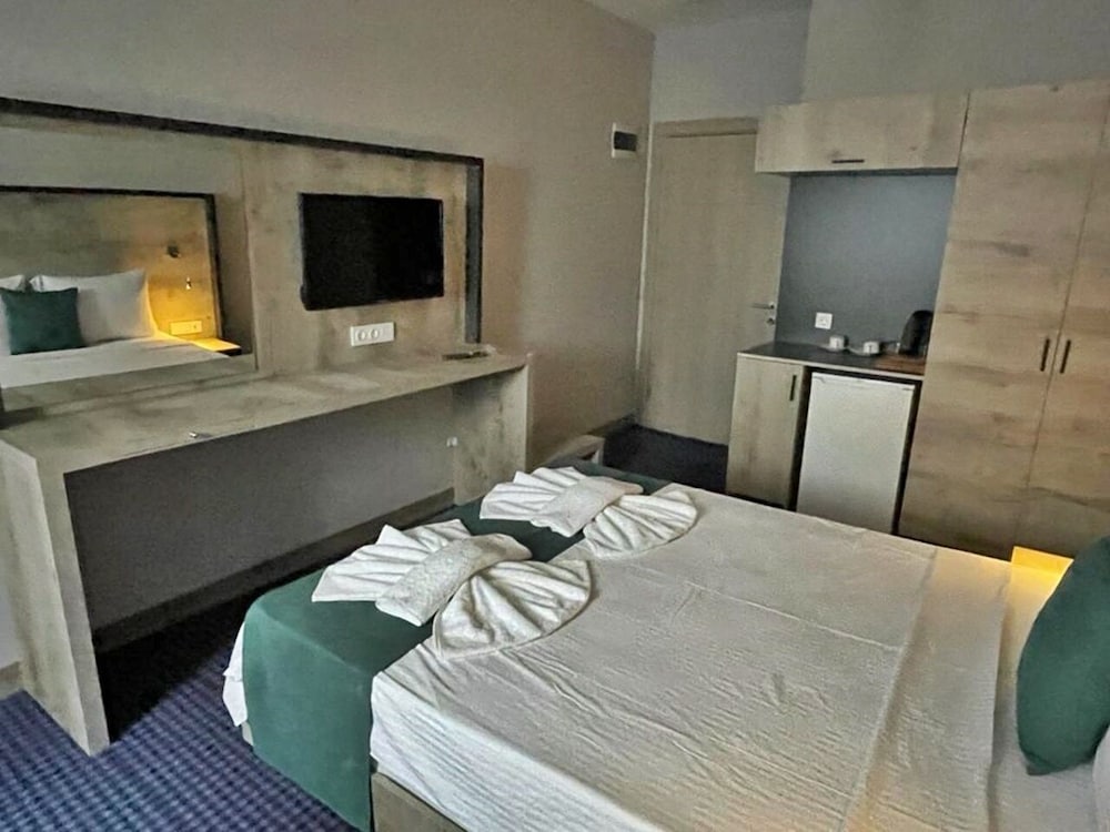 Beypark Hotel (38Km Away From Istanbul)