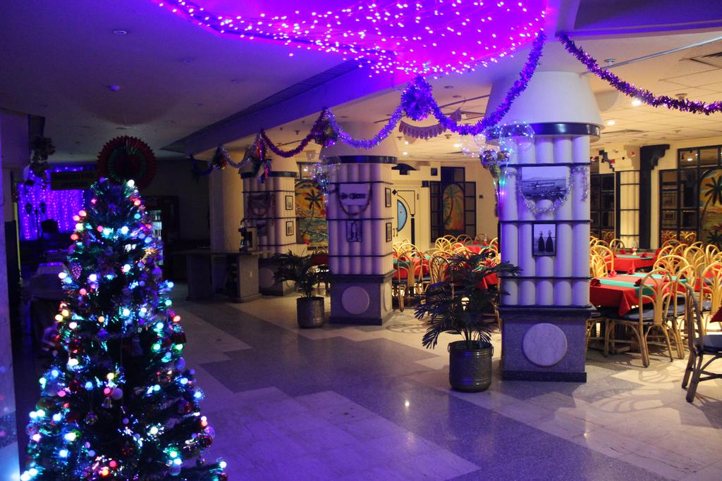 Gaddis Luxor Hotel, Suites and Apartments