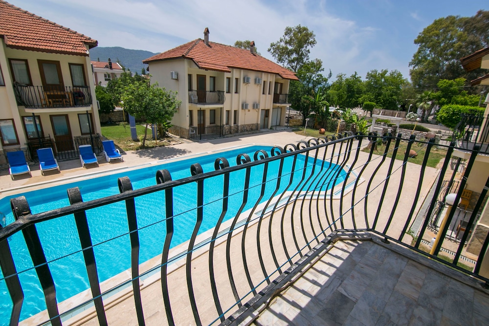 Kilim Hotel And Apart