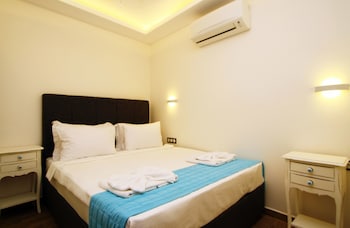 Cesme Kale Tas Apart (no Front Desk To Make Arrangements For Check In Please Contact The Property In Advance)