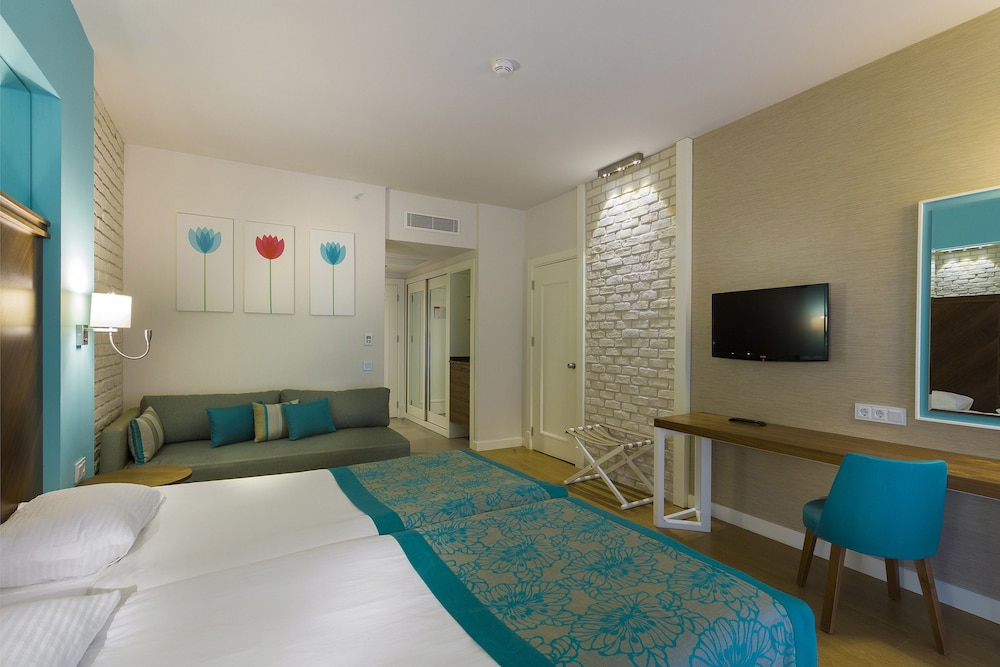 Terrace Elite Resort Hotel(61km Away From Antalya)(does Not Accept Men Only Bookings)