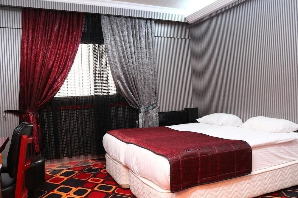 Murat Otel